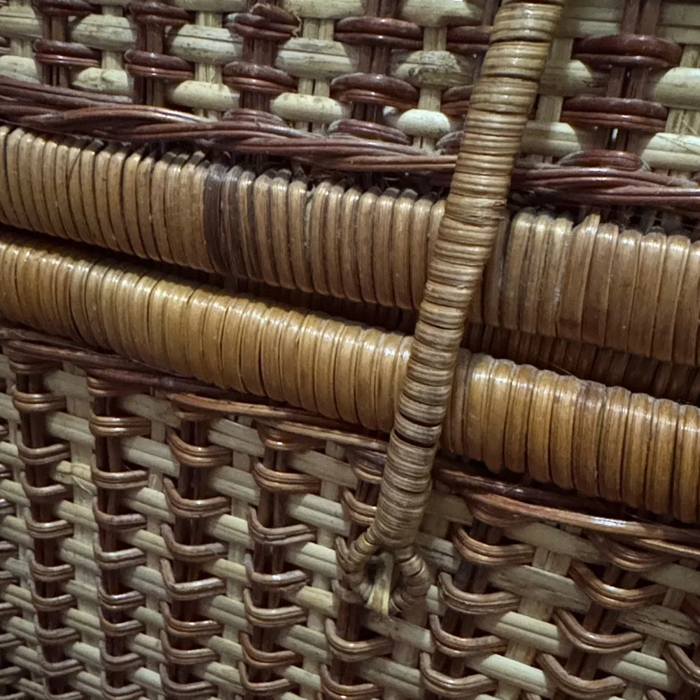 N/A stunning wicker